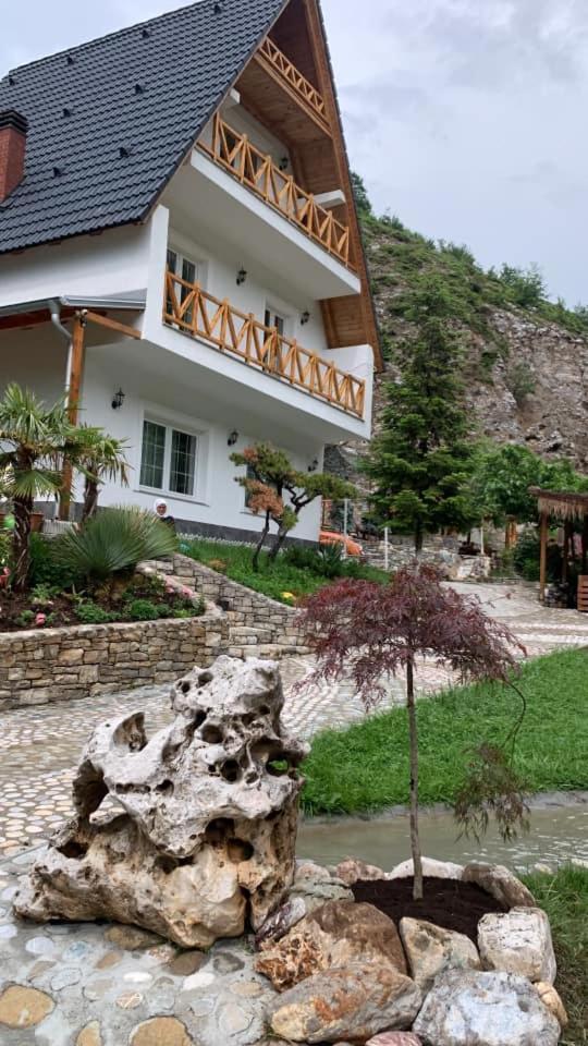 Dibra Park Agrotourism Hotell Peshkopi Eksteriør bilde