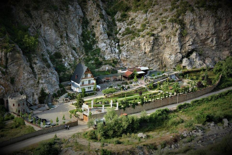Dibra Park Agrotourism Hotell Peshkopi Eksteriør bilde